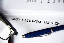Bewerbung fürs Studium - Diese Unterlagen benötigst Du